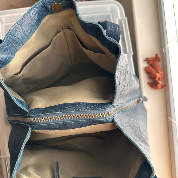 American Leather Company Hand Tooled Navy Shoulder Bag - Picture 14 of 15